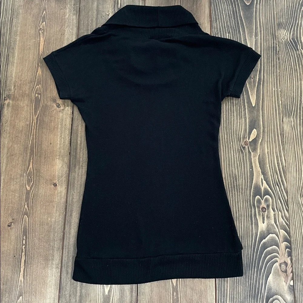 Women’s Black Turtleneck Short Sleeve Shirt